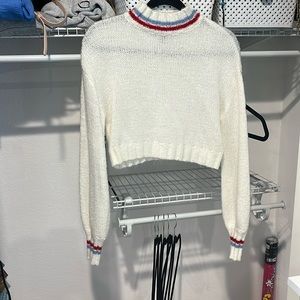 Nice sweater for winter. Turtleneck- not uncomfortable. Keeps me pretty warm.